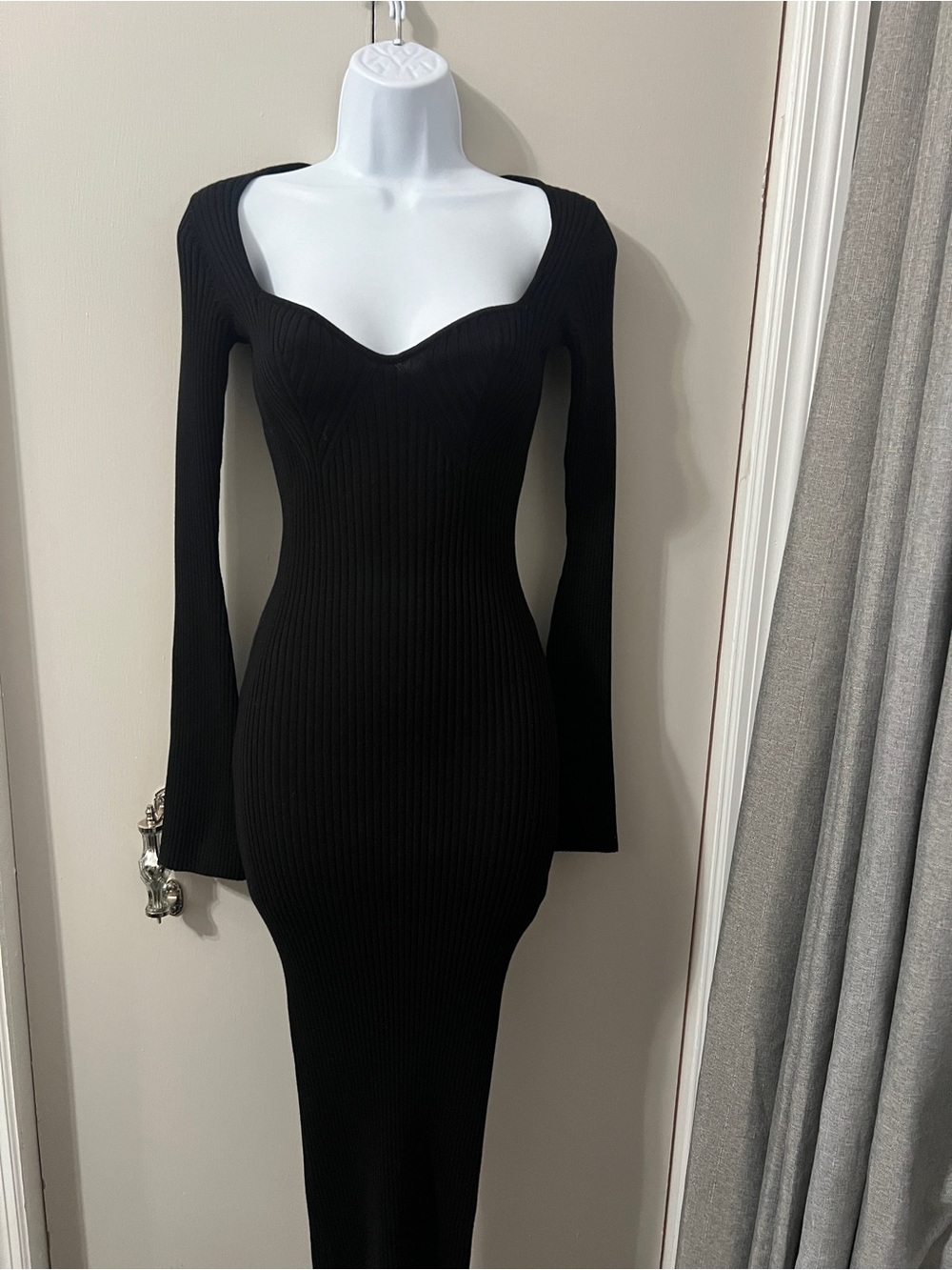 Bershka Black Ribbed Long-Sleeve Sweetheart Midi Dress | S